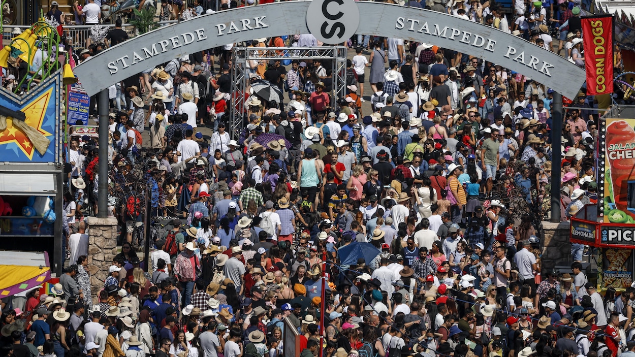 Restaurants may serve alcohol earlier in the day during Stampede