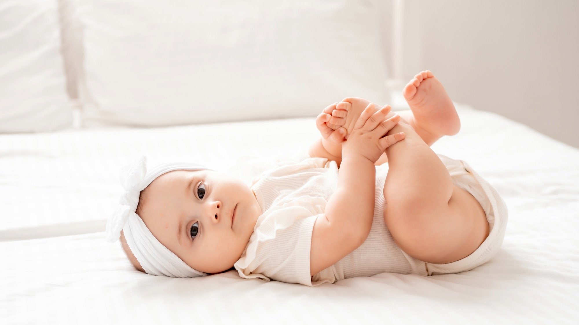 Ce prénom pour petite fille, à la signification solaire, devient de plus en plus populaire