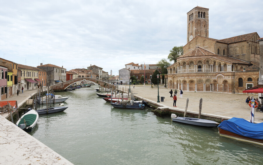 Tracy Chevalier in Veneto: the fire of glass beads